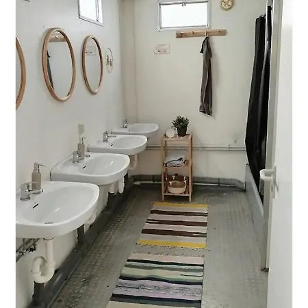 Kemping Wohnwagen Auf Tierschutz Landhof Inmitten Der *