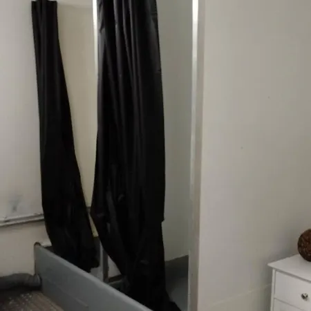 Wohnwagen Auf Tierschutz Landhof Inmitten Der Kemping Selmsdorf