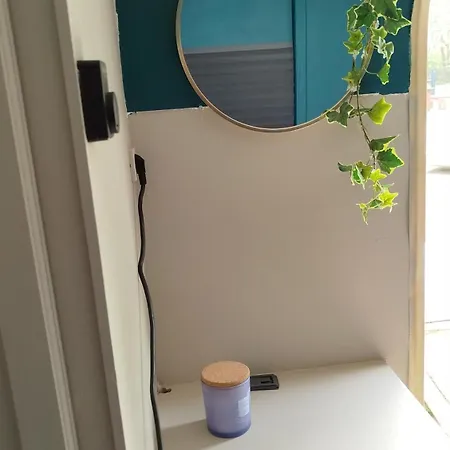 Wohnwagen Auf Tierschutz Landhof Inmitten Der