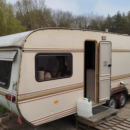 Kemping Wohnwagen Auf Tierschutz Landhof Inmitten Der