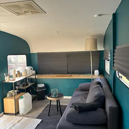 Wohnwagen Auf Tierschutz Landhof Inmitten Der * Selmsdorf