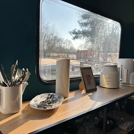 Wohnwagen Auf Tierschutz Landhof Inmitten Der * Selmsdorf