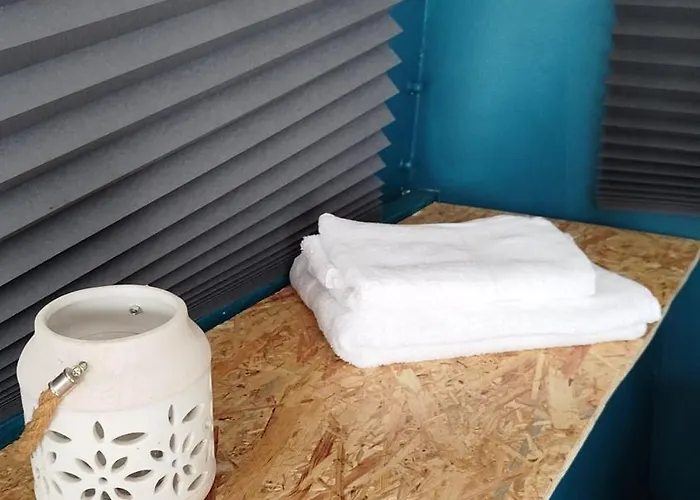 Wohnwagen Auf Tierschutz Landhof Inmitten Der *