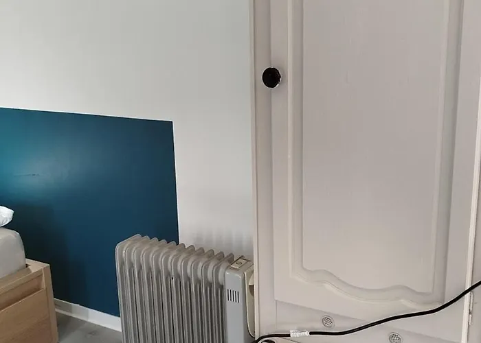 Wohnwagen Auf Tierschutz Landhof Inmitten Der Campingplatz Selmsdorf