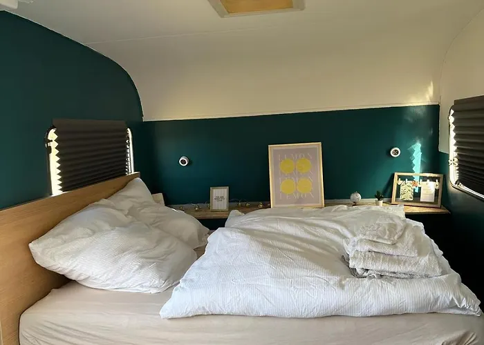 Wohnwagen Auf Tierschutz Landhof Inmitten Der Campingplatz *